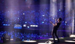 新瓜最新爆料演唱会视频,演唱会现场燃情瞬间，精彩瞬间回顾